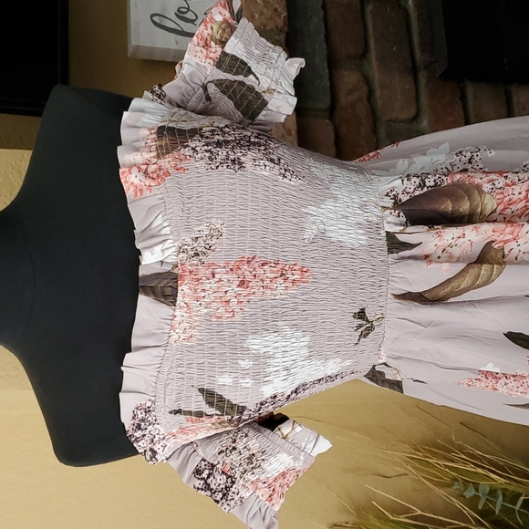 🛑SOLD🛑 🆕️ Lime Lush Taupe Floral Off Shoulder High Low Maxi Dress SIZE: M - Picture 3 of 13